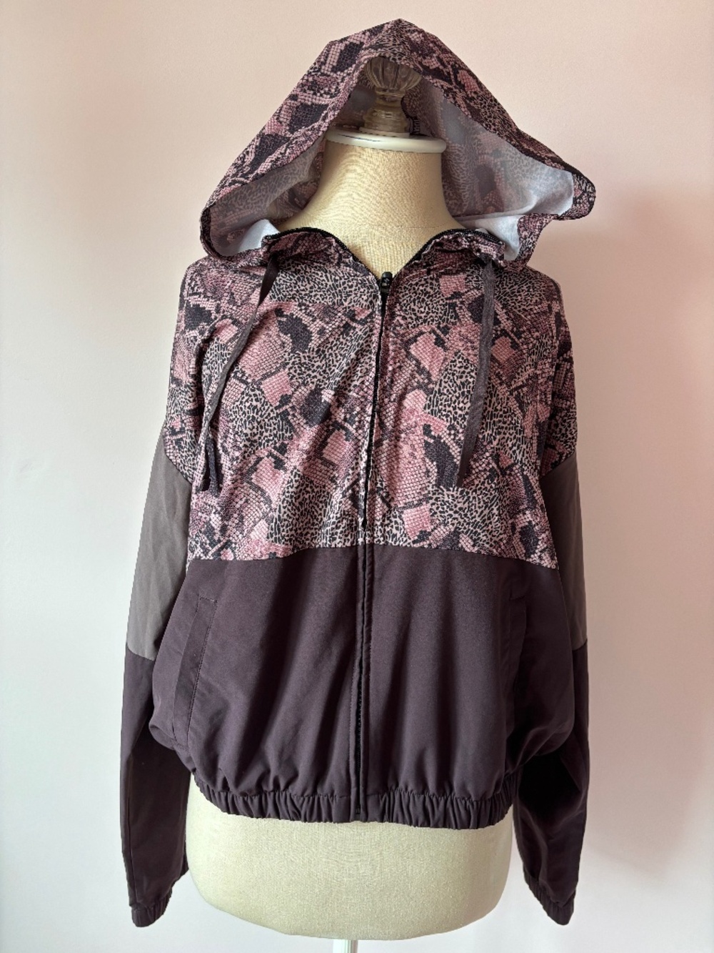 Sketchers snakeskin print windbreaker
